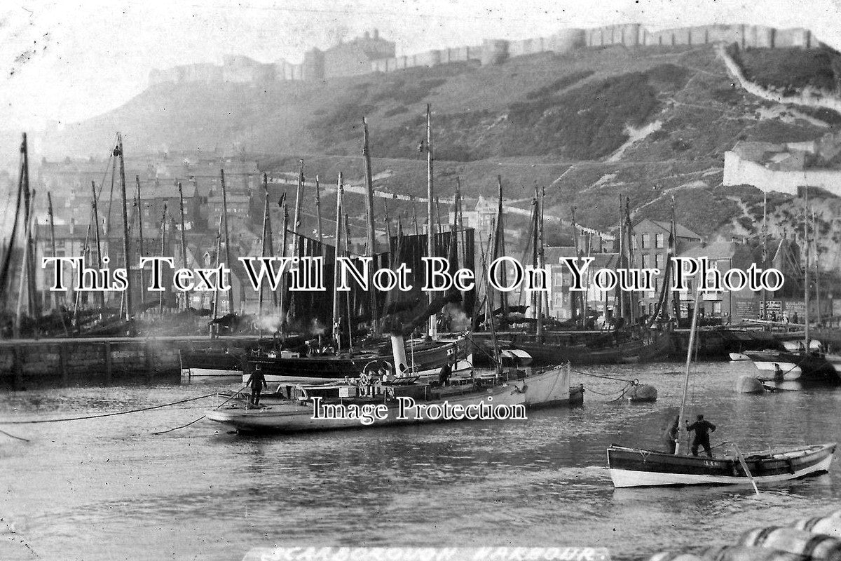 YO 1270 - Scarborough Harbour, Yorkshire c1910