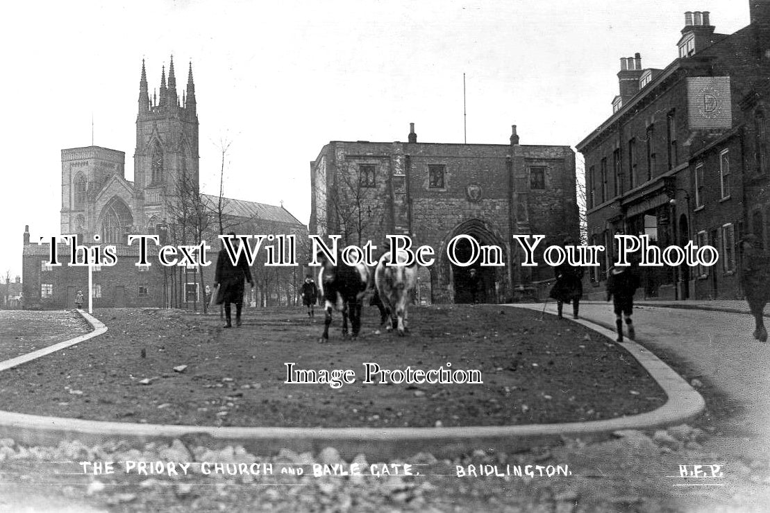 YO 12768 - The Priory Church & Bayle Gate, Bridlington, Yorkshire