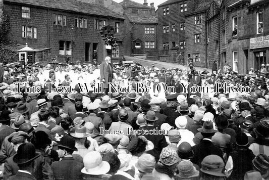 YO 12812 - Religious Meeting, Guiseley Market Place, Yorkshire