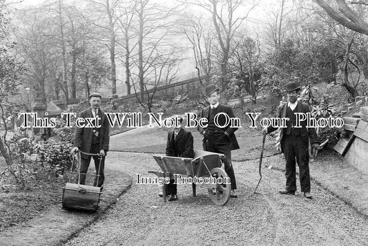 YO 12898 - Stanfield House Gardeners, Todmorden, Yorkshire