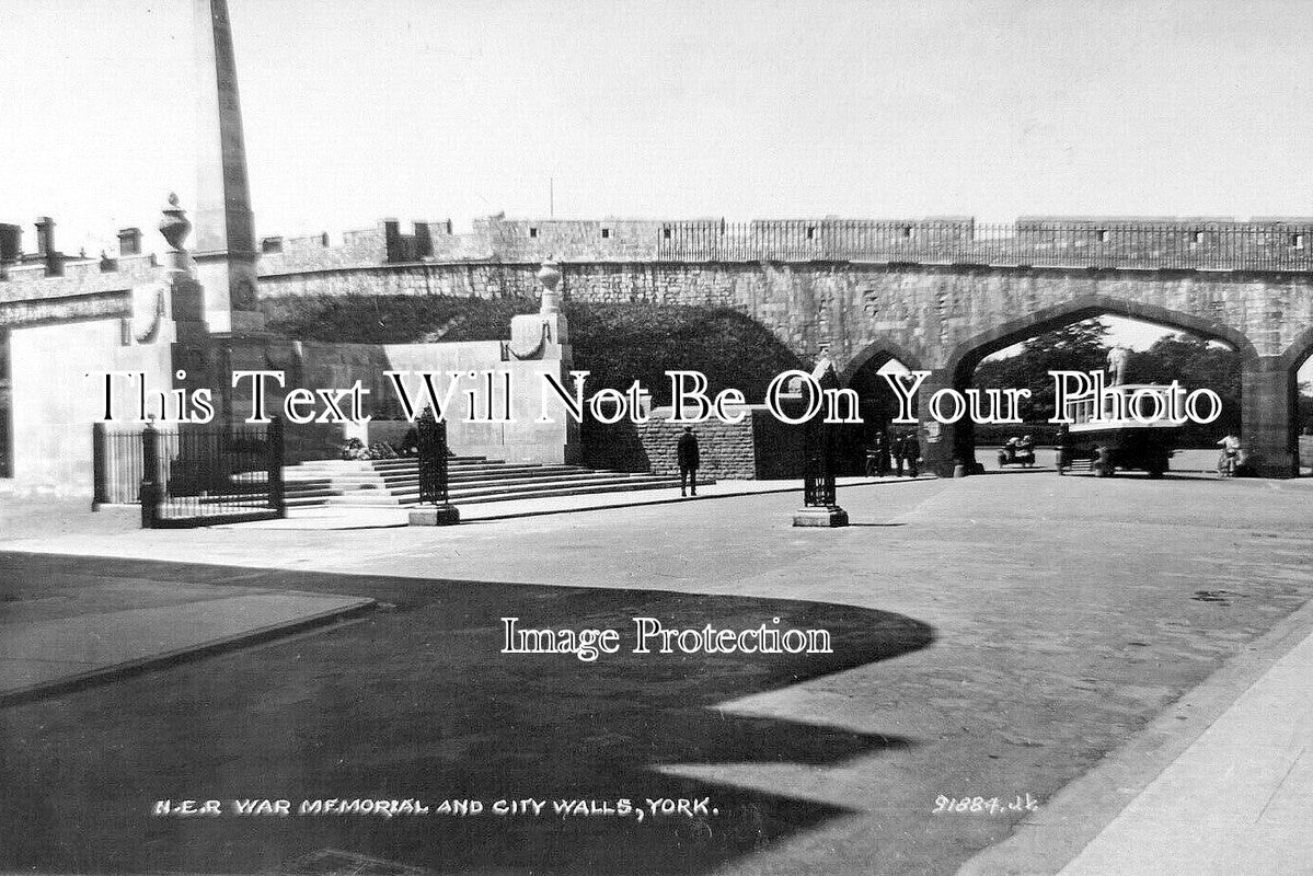 YO 12987 - NER War Memorial & City Walls, York, Yorkshire