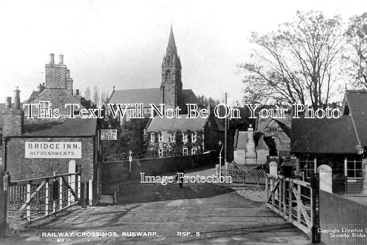 YO 12993 - Ruswarp Railway Crossing, Yorkshire c1932