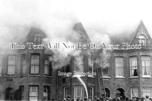 YO 13018 - 31 Promenade Cameron House Fire, Withernsea, Yorkshire 1931