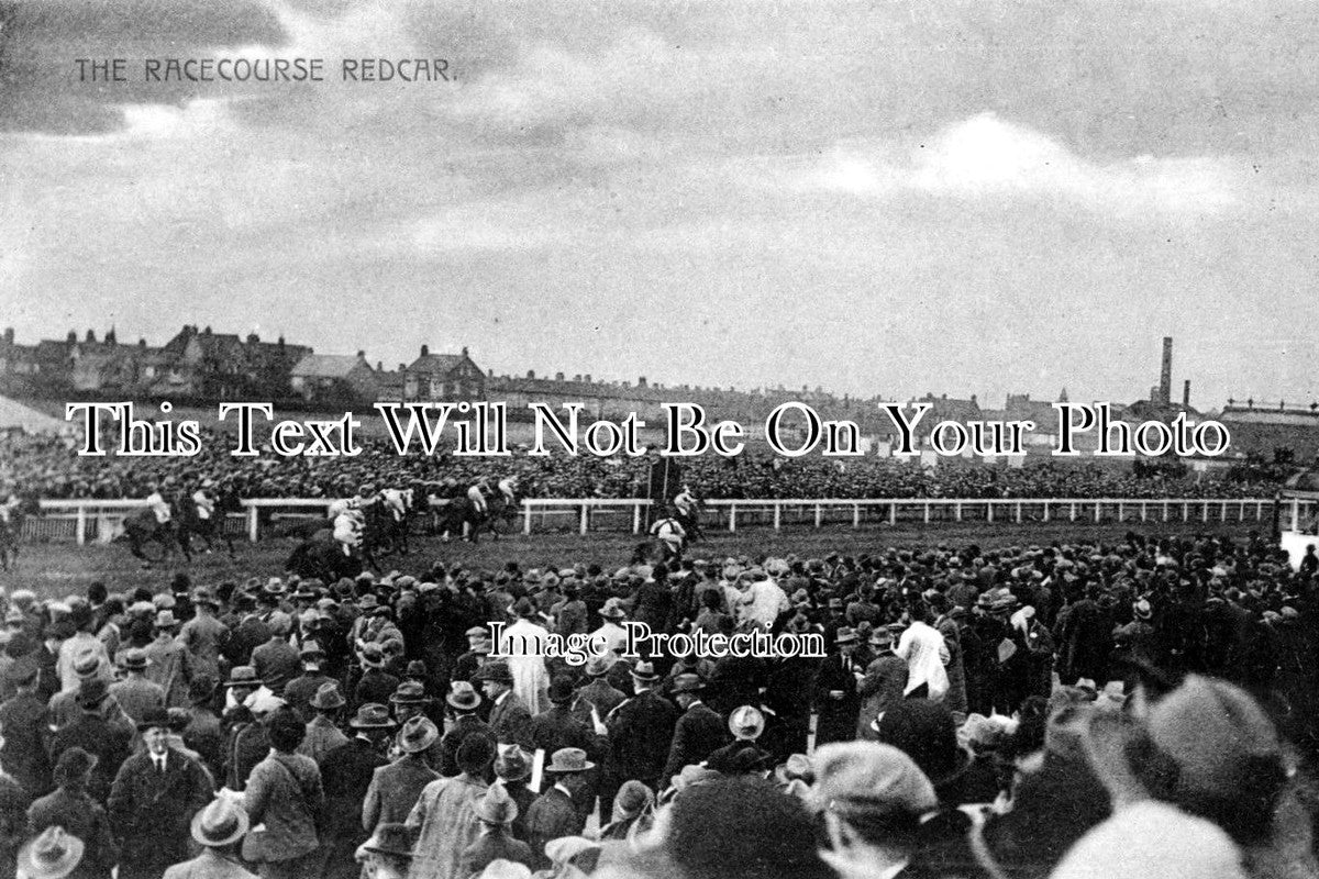 YO 1304 - Horse Racing At The Racecourse, Redcar, Yorkshire