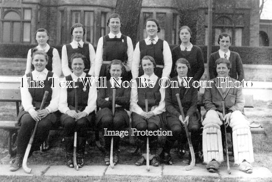 YO 13086 - Harrogate Girls School Hockey Team, Yorkshire 1934