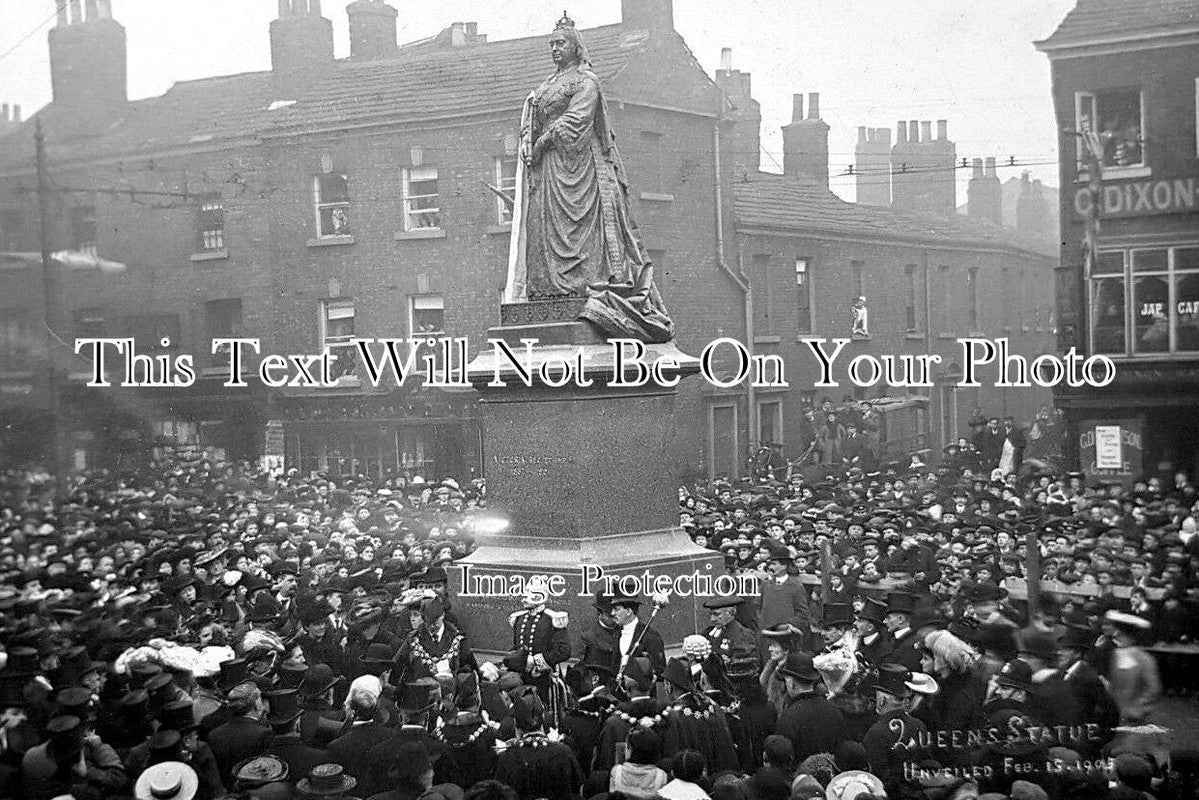 YO 13261 - Unveiling The Queens Statue, Wakefield, Yorkshire 1905