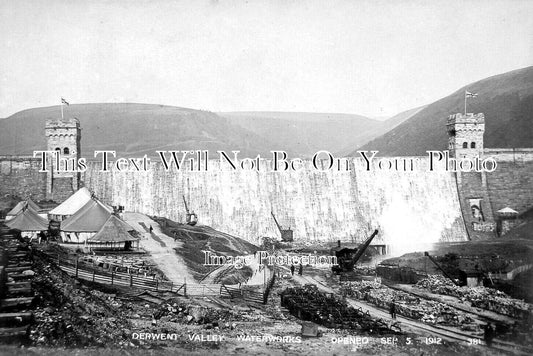 YO 13302 - Derwent Valley Waterworks Dam, Yorkshire 1912