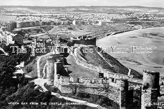 YO 13305 - North Bay From The Castle, Scarborough, Yorkshire