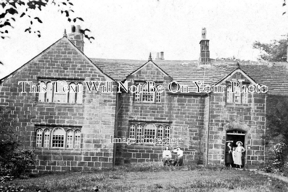 YO 13352 - House In Luddenden Foot, Halifax. Yorkshire