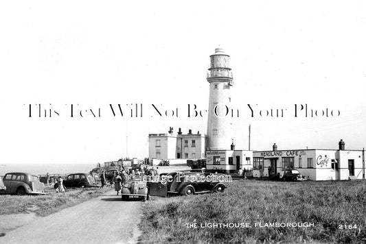 YO 13525 - The Lighthouse, Flamborough, Yorkshire