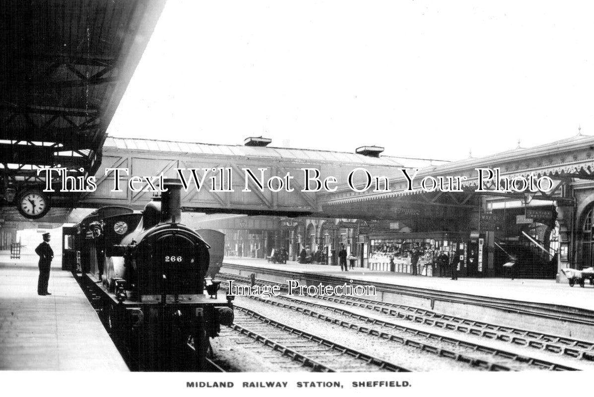 YO 13533 - Sheffield Railway Station, Yorkshire