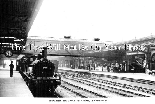 YO 13533 - Sheffield Railway Station, Yorkshire