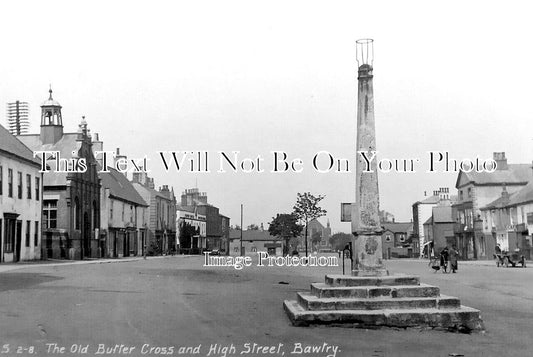 YO 13546 - The Old Butter Cross, High Street, Bawtry, Yorkshire