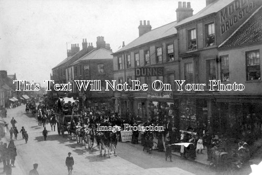 YO 1358 - Driffield Circus Procession, Middle Street, East Yorkshire c1904