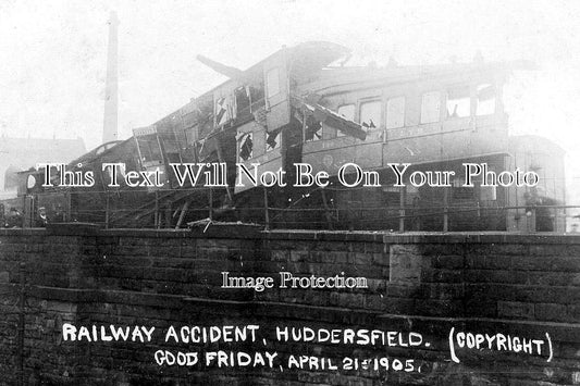 YO 13661 - Railway Accident At Huddersfield, Yorkshire 1905
