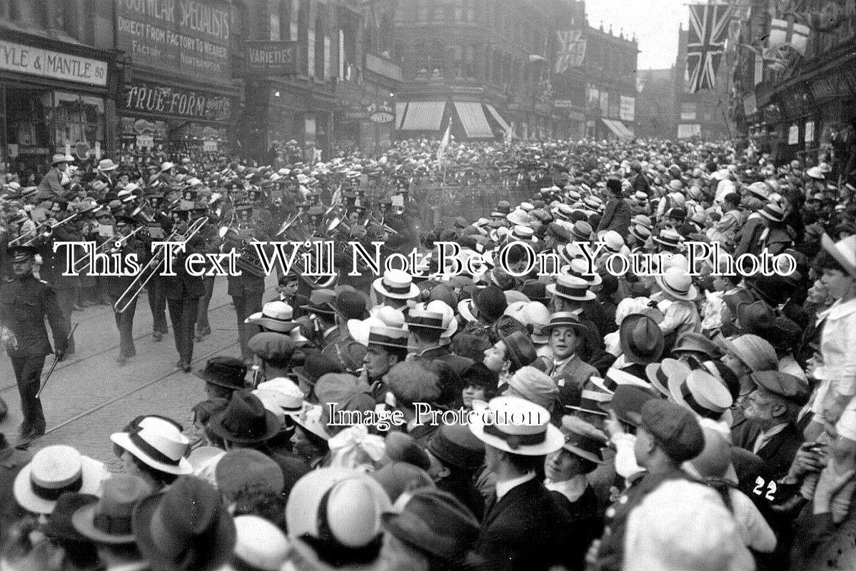 YO 13688 - Military Parade, Leeds, Yorkshire