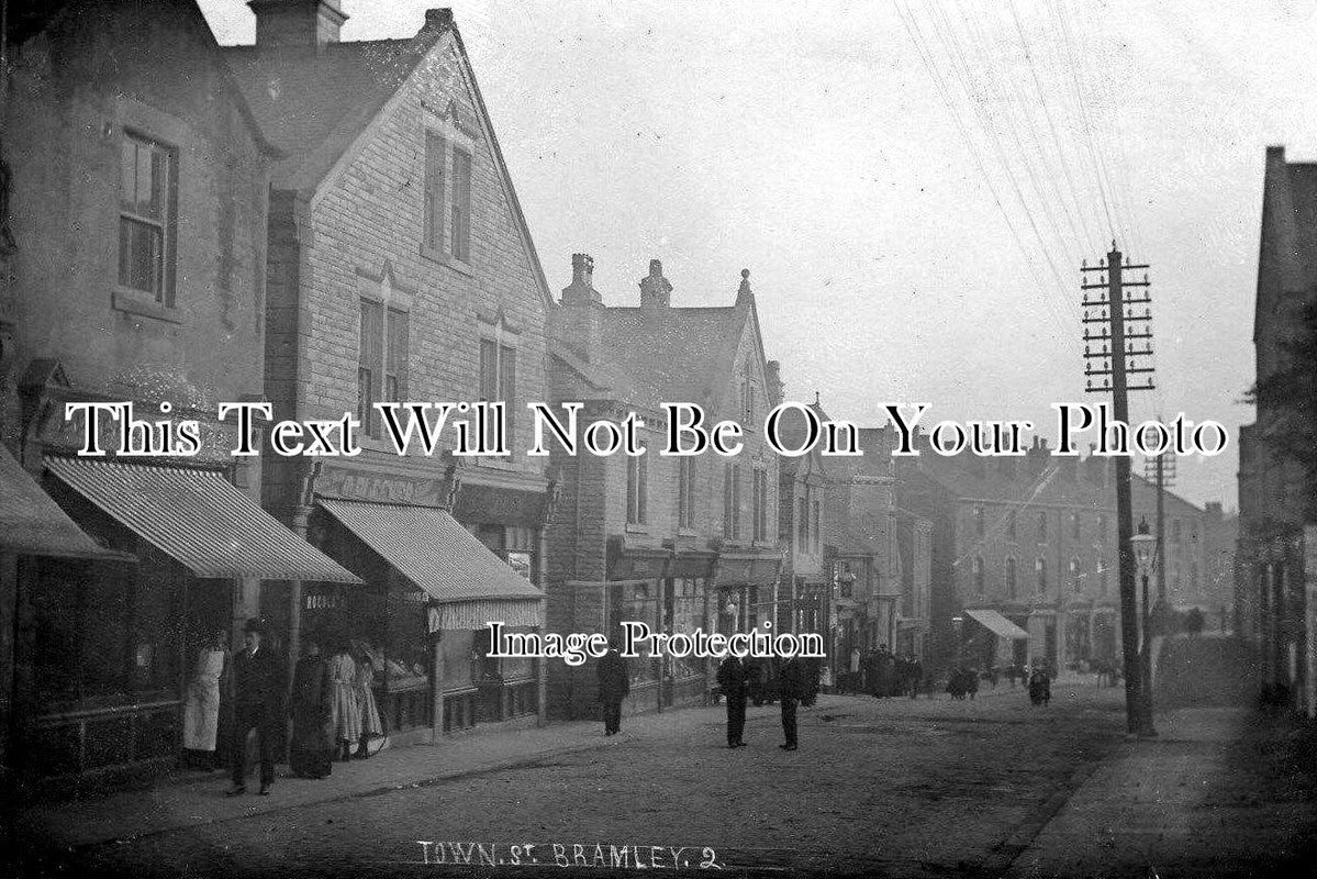 YO 1588 - Town Street, Bramley, Leeds, Yorkshire c1904