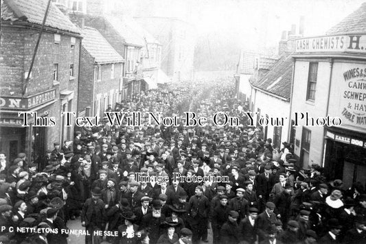 YO 1723 - Nettletons Funeral, Hessle, Hull, Yorkshire