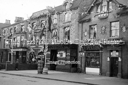 YO 1761 - Hornsea Shop Fronts Decorated For Coronation, Yorkshire 1911