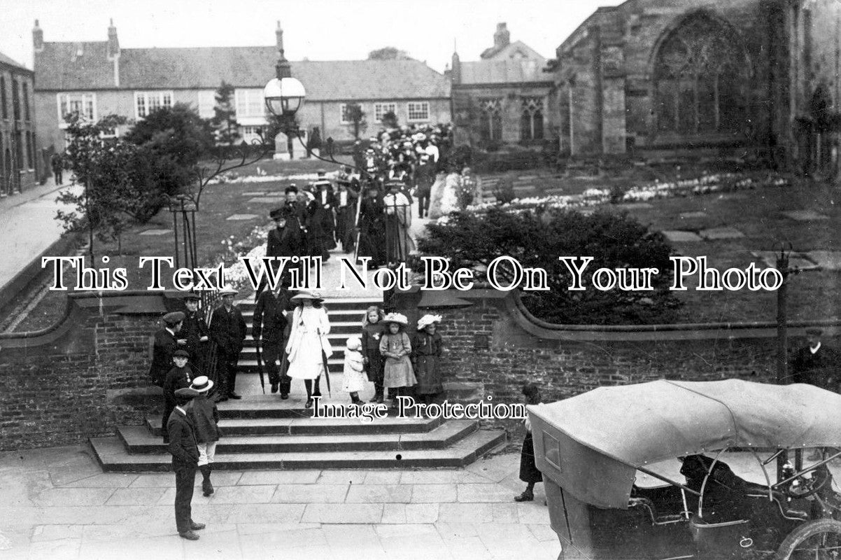 YO 1772 - Driffield Coronation Service, East Yorkshire 1911
