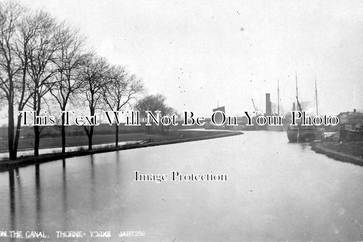 YO 1923 - The canal At Thorne, Yorkshire