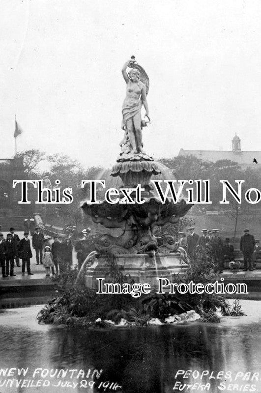 YO 2099 - Crossley Fountain, Peoples Park, Halifax, Yorkshire c1915