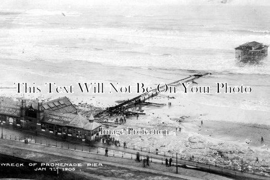 YO 2191 - Wreckage Of The Promenade Pier, Scarborough, Yorkshire c1905