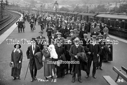 YO 2242 - Scarborough Railway Station, Yorkshire c1919