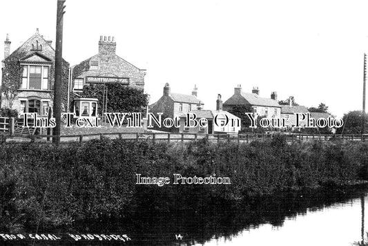 YO 2580 - On The Canal, Boroughbridge, Yorkshire