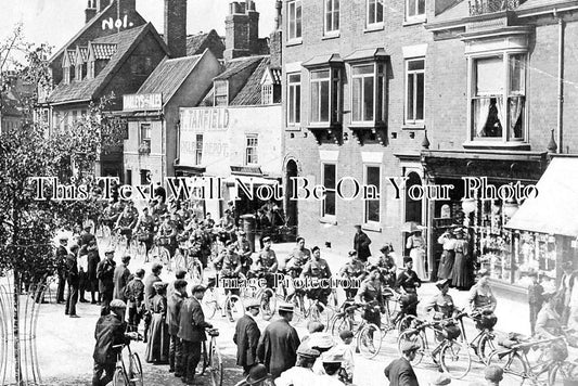 YO 2717 - Cycle Corps March Past The Queens Head Inn, Beverley, Yorkshire