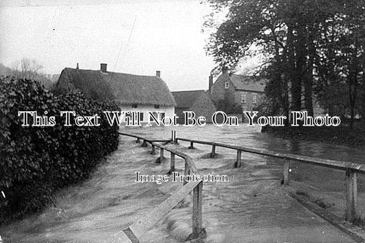YO 282 - Floods, Thornton Le Dale, North Yorkshire 1911