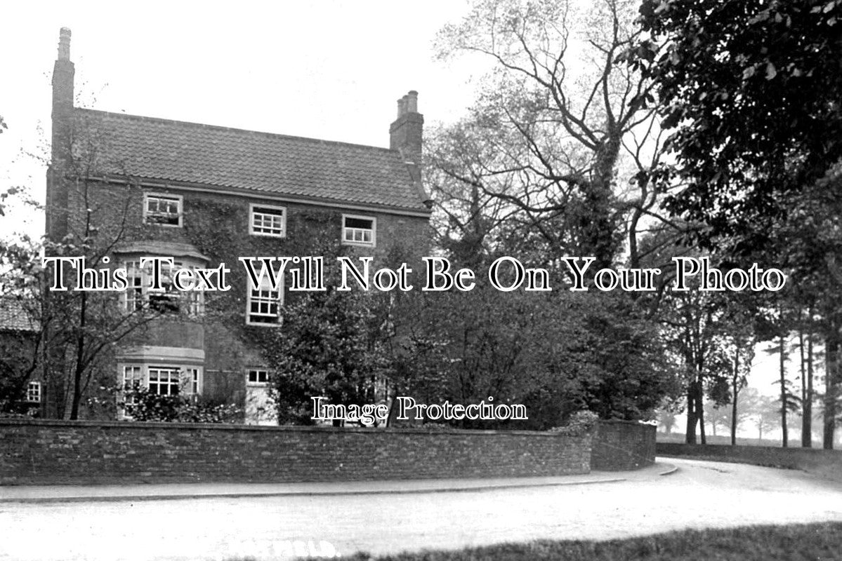 YO 2878 - Bow House, Hatfield, Doncaster, Yorkshire c1917