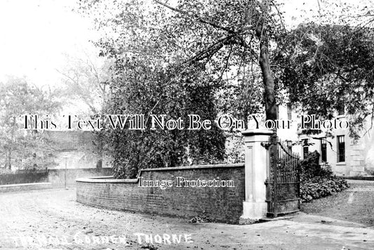 YO 2932 - The Hall Corner, Thorne, Yorkshire