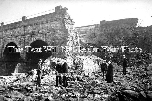 YO 3015 - Burst Canal, Barnsley, Yorkshire 1911