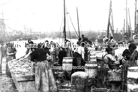 YO 3051 - FIshing Industry, Scarborough, Yorkshire c1908