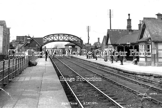 YO 3122 - Bentham Railway Station, Yorkshire c1914