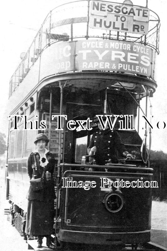 YO 3135 - York Tram, Lady Driver & Conductress, Yorkshire