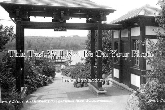 YO 3273 - Entrance To Peasholm Park, Scarborough, Yorkshire