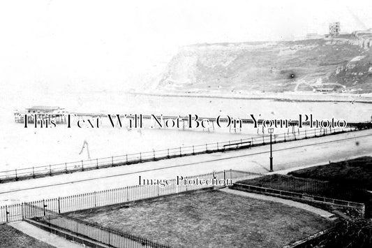 YO 3397 - Scarborough Pier, Yorkshire c1905
