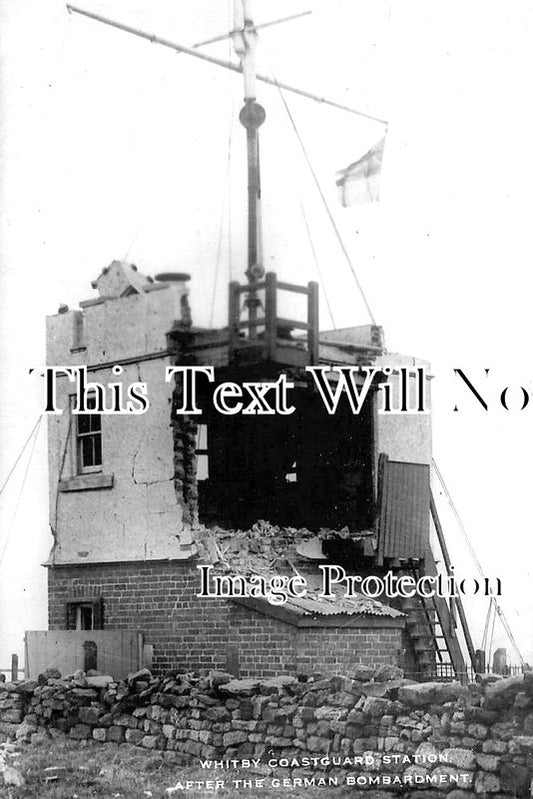 YO 3445 - Whitby Coastguard Station After The German Bombardment, Yorkshire