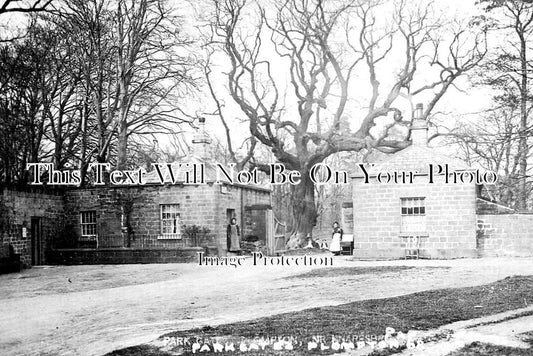 YO 3554 - Park Gates, Plompton Hall, Yorkshire
