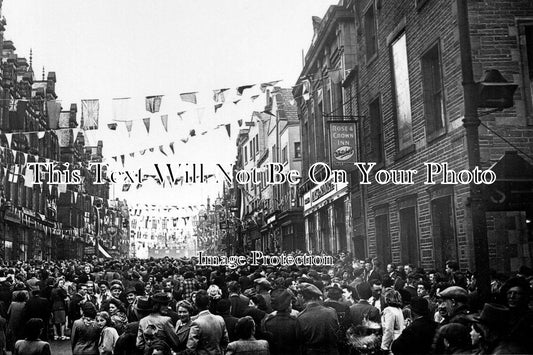 YO 364 - Halifax V.E. Day 1945, Southgate, Yorkshire