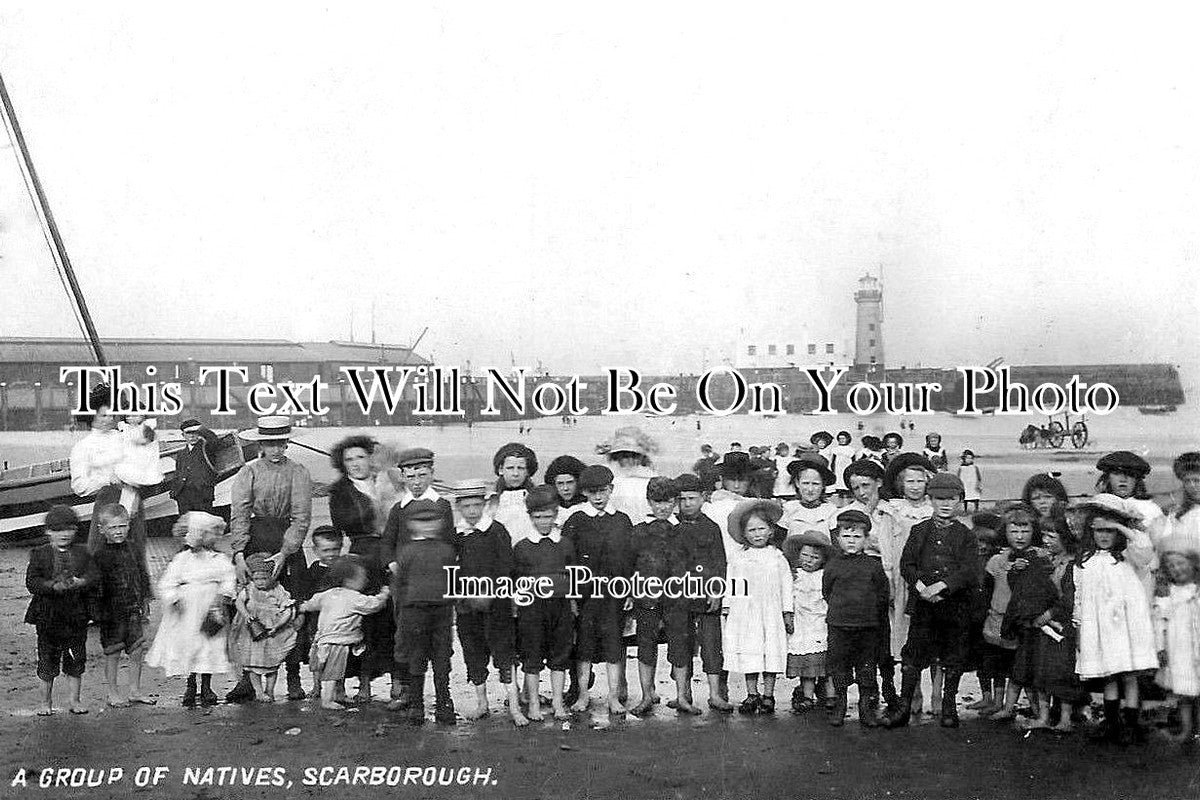 YO 3693 - A Group Of Natives, Scarborough, Yorkshire c1906
