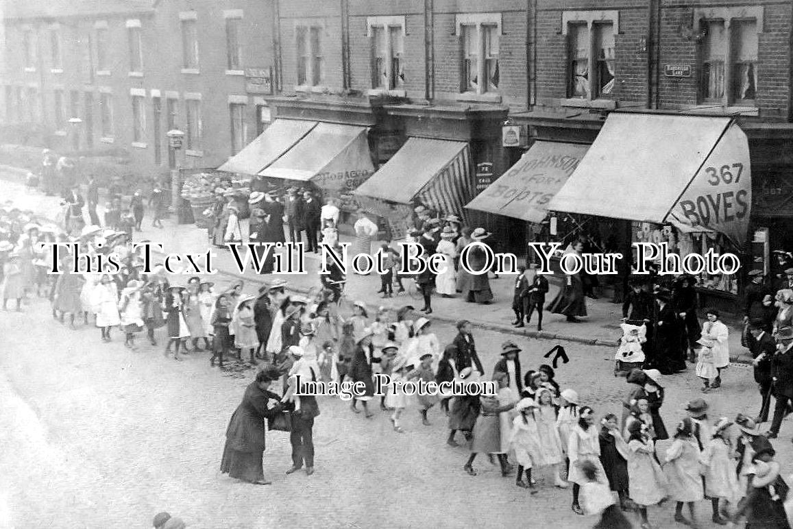 YO 3766 - Childrens Parade, Harehills Lane, Leeds, Yorkshire