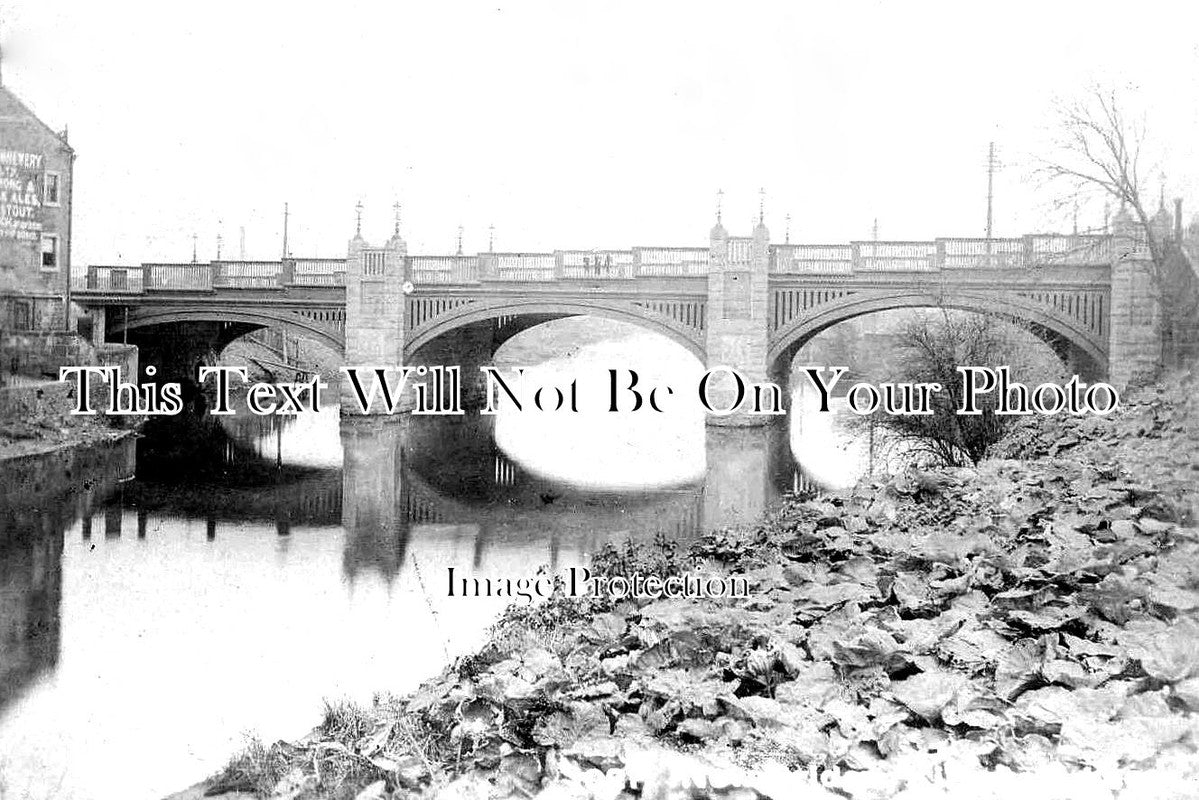 YO 4124 - New Bridge, Kirkstall, Leeds, Yorkshire