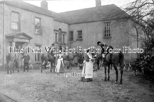 YO 4198 - The Hunt Meet At Leyburn, North Yorkshire