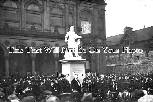 YO 4264 - Unveiling Of William Etty Statue, York, Yorkshire