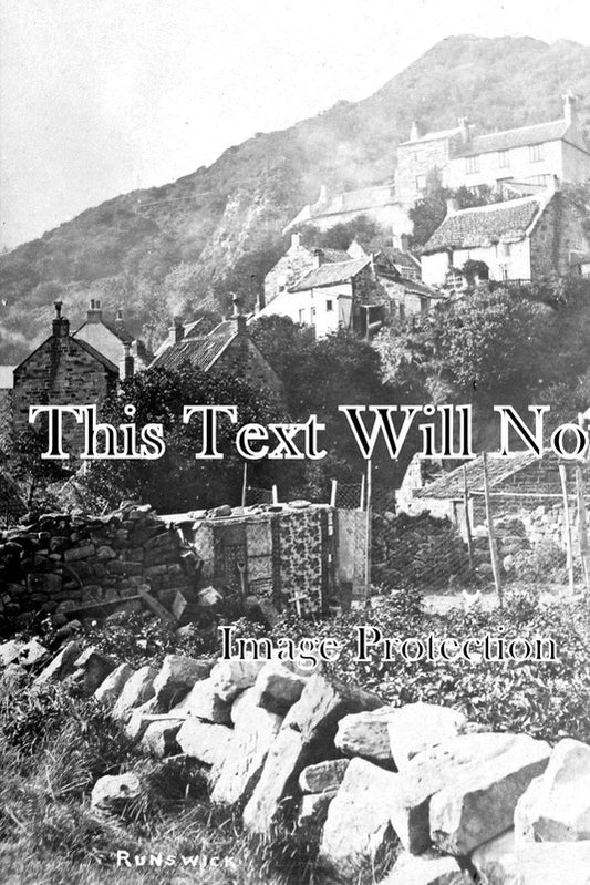 YO 4336 - Runswick Bay, Yorkshire