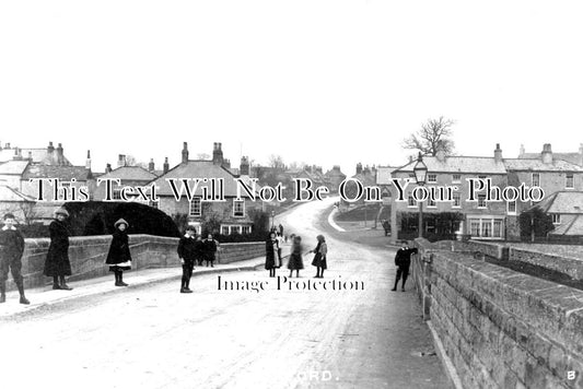 YO 4461 - Aberford Bridge, Yorkshire c1912