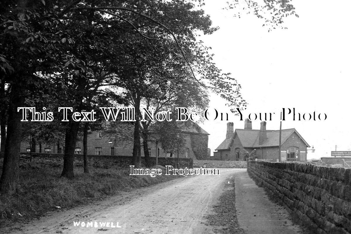 YO 4618 - Wombwell Railway Station, Yorkshire c1918